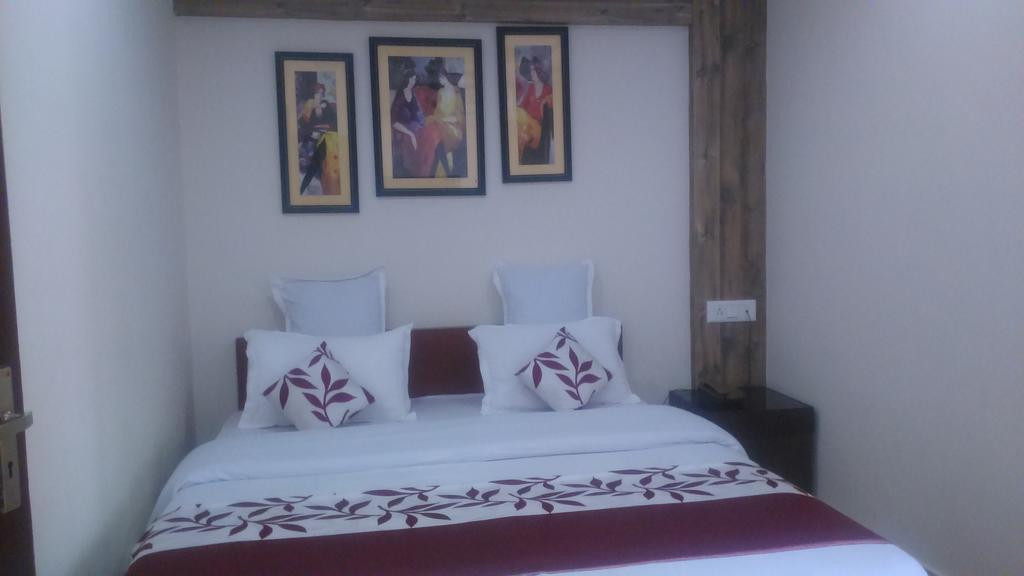 Breeze Hotel 西里古里 外观 照片